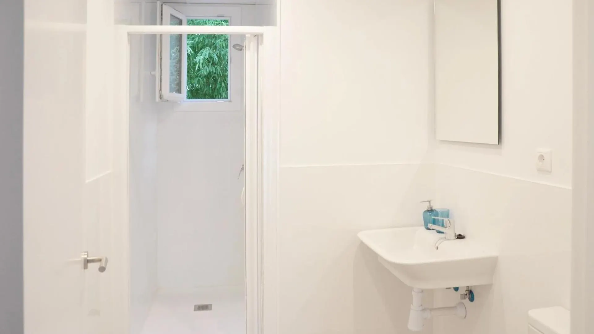 Apartamentos En Primera Linea De Mar 萨洛 0*,  西班牙